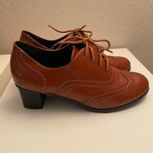 Dema brown Oxford heel bootie